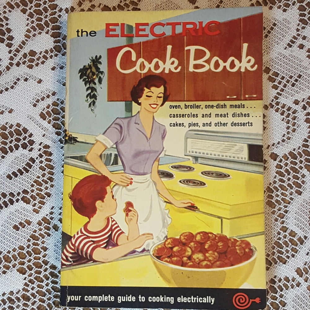 THE ELECTRIC COOKBOOK - 1960 VINTAGE PAPERBACK